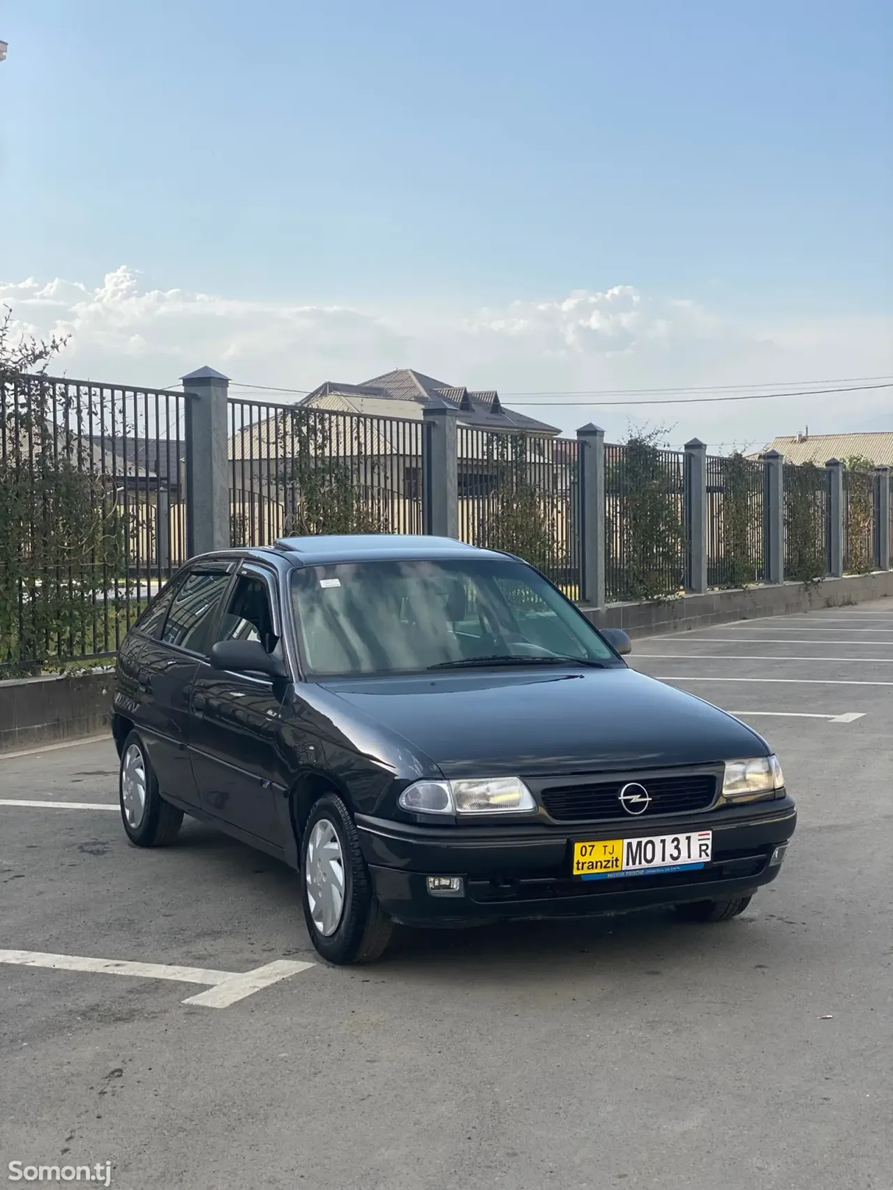 Opel Astra F 1995 · 1.6 MT