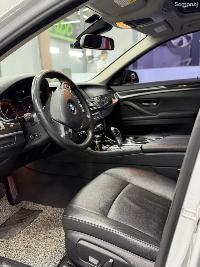 BMW 5 series 2014 · 2.0 AT