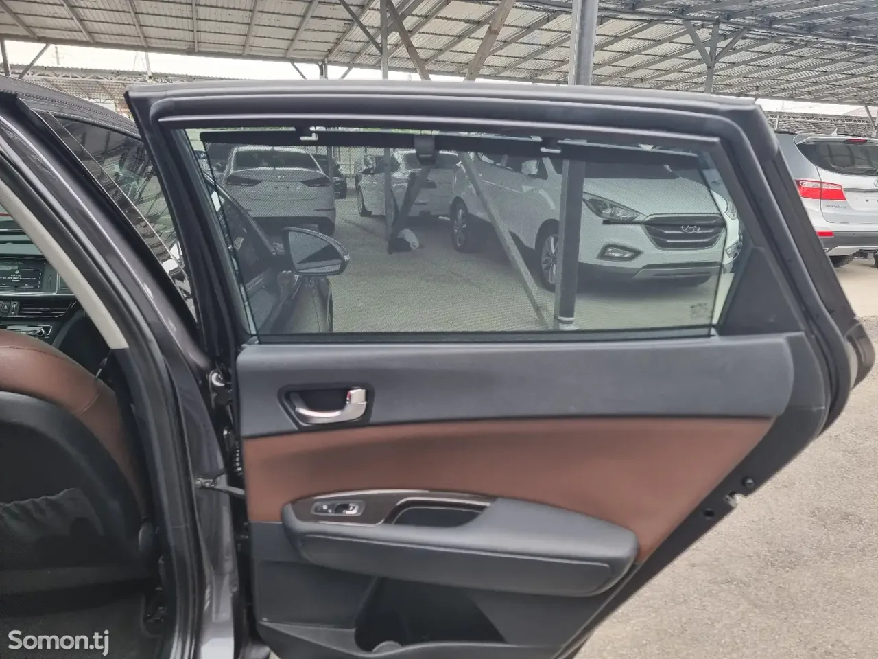 Kia K5 2015 · 2.0 AT