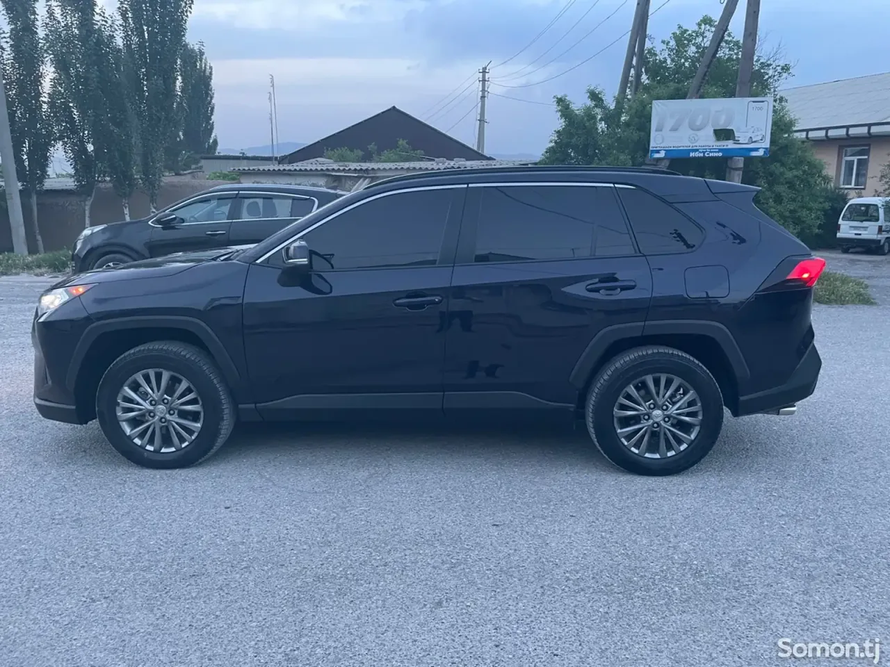 Toyota RAV 4 2022 · 2.5 AT