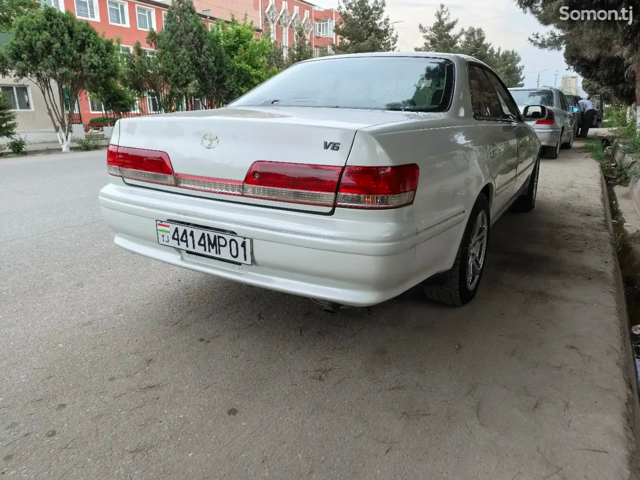 Toyota Mark II 1999 · 2.0 AT