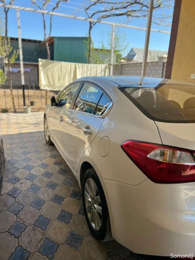 Kia K3 2014 · 1.6 AT