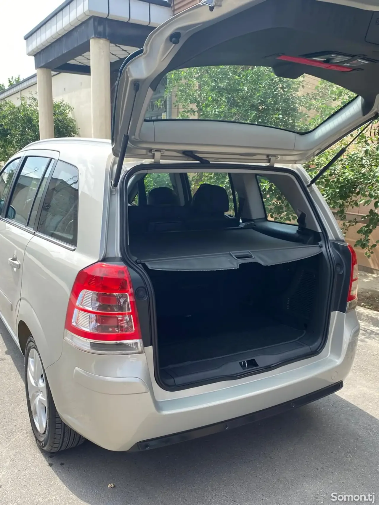 Opel Zafira 2014 · 1.8 MT