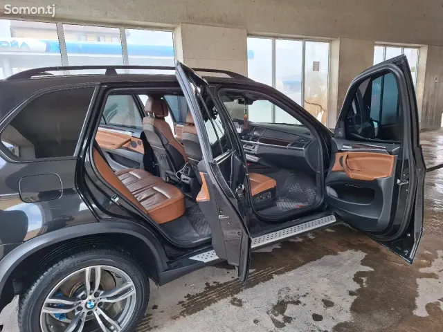 BMW X5 2010 · 3.5 AT
