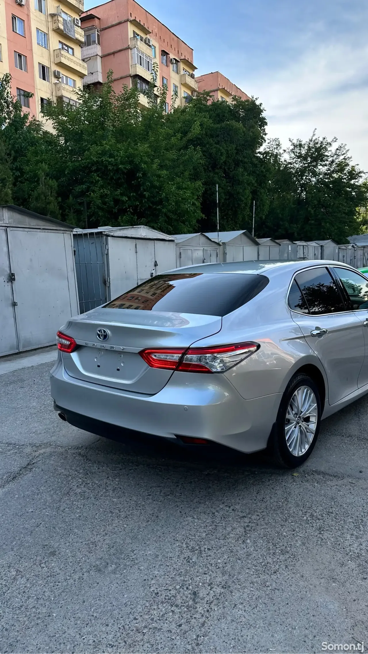 Toyota Camry 2017 · 2.5 AT