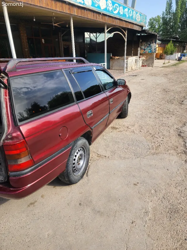 Opel Astra F 1995 · 1.6 MT
