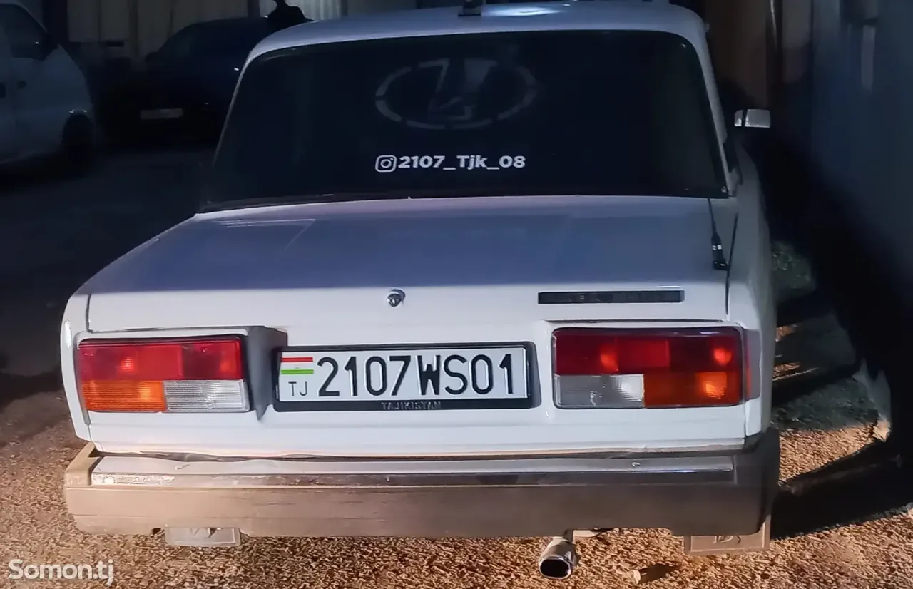 Lada (ВАЗ) 2107 2007 · 1.6 MT