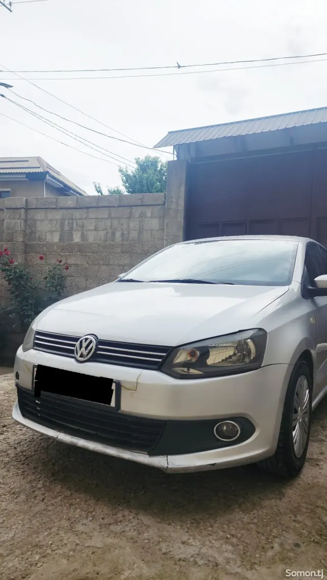 Volkswagen Polo 2016 · 1.6 AT