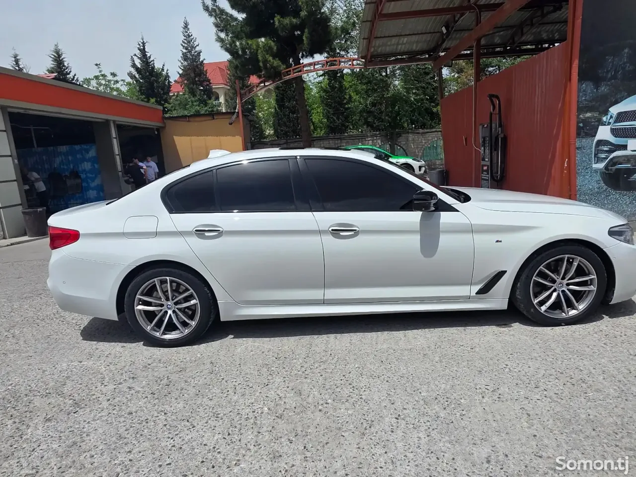 BMW 5 series 2017 · 2.0 AT