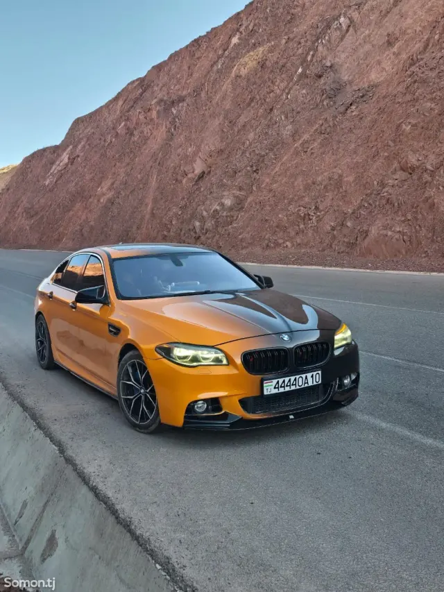BMW M5 2012 · 2.0 AT