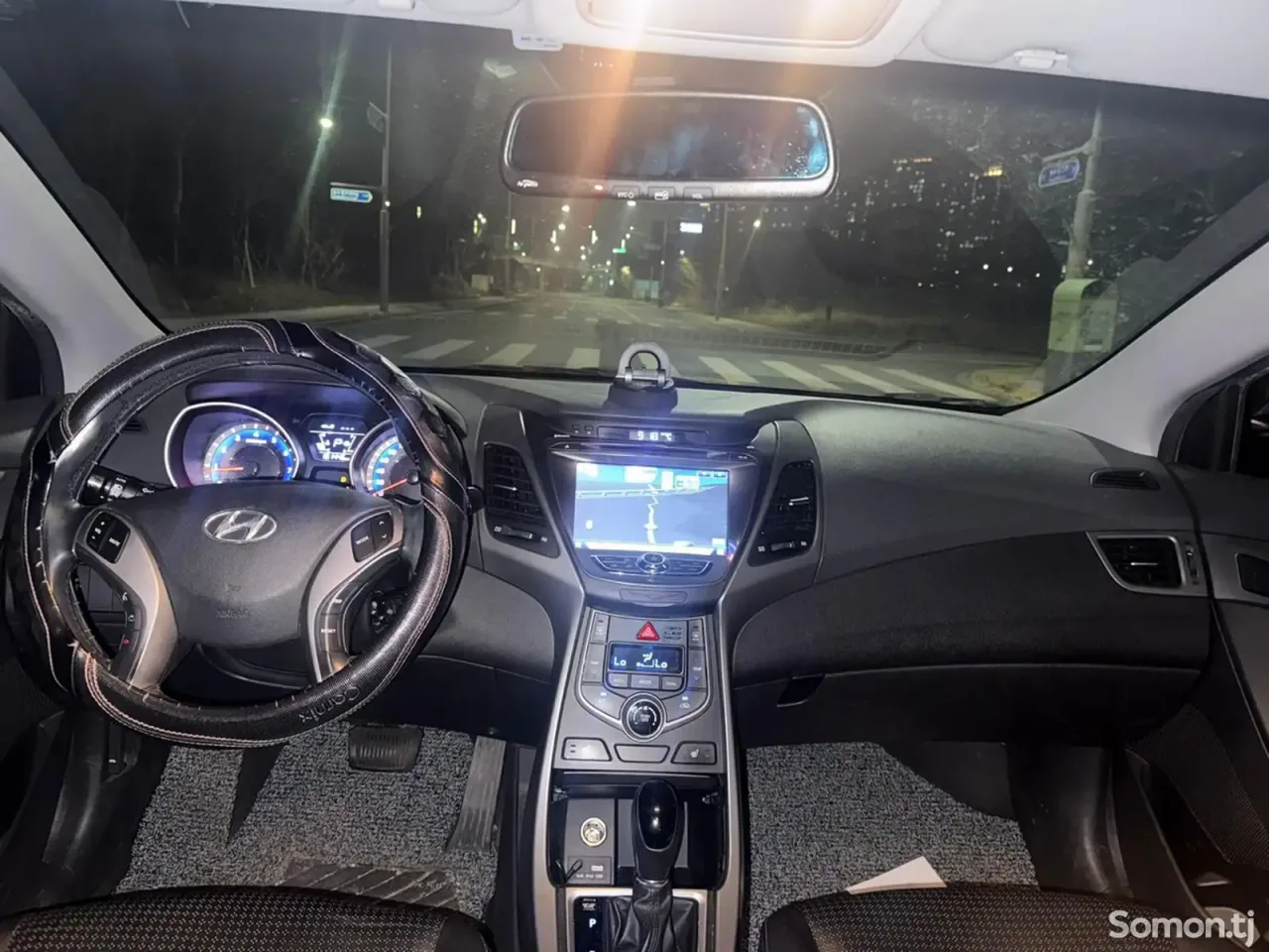Hyundai Avante 2014 · 1.6 AT