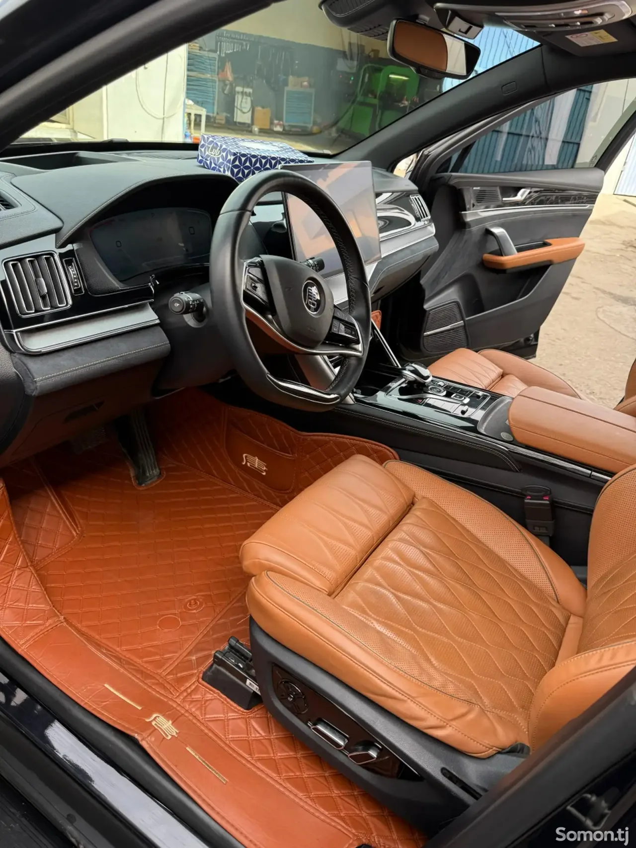 BYD Tang 2023 · AT
