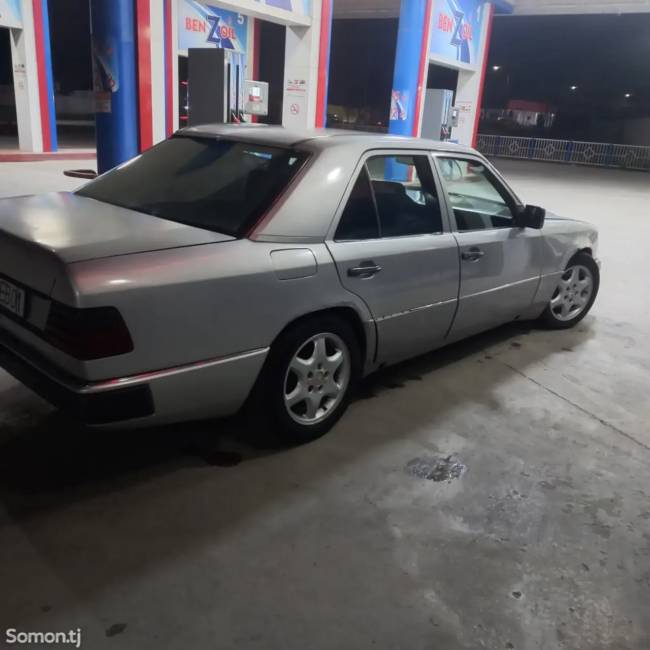 Mercedes-Benz W124 1991 · 2.0 MT