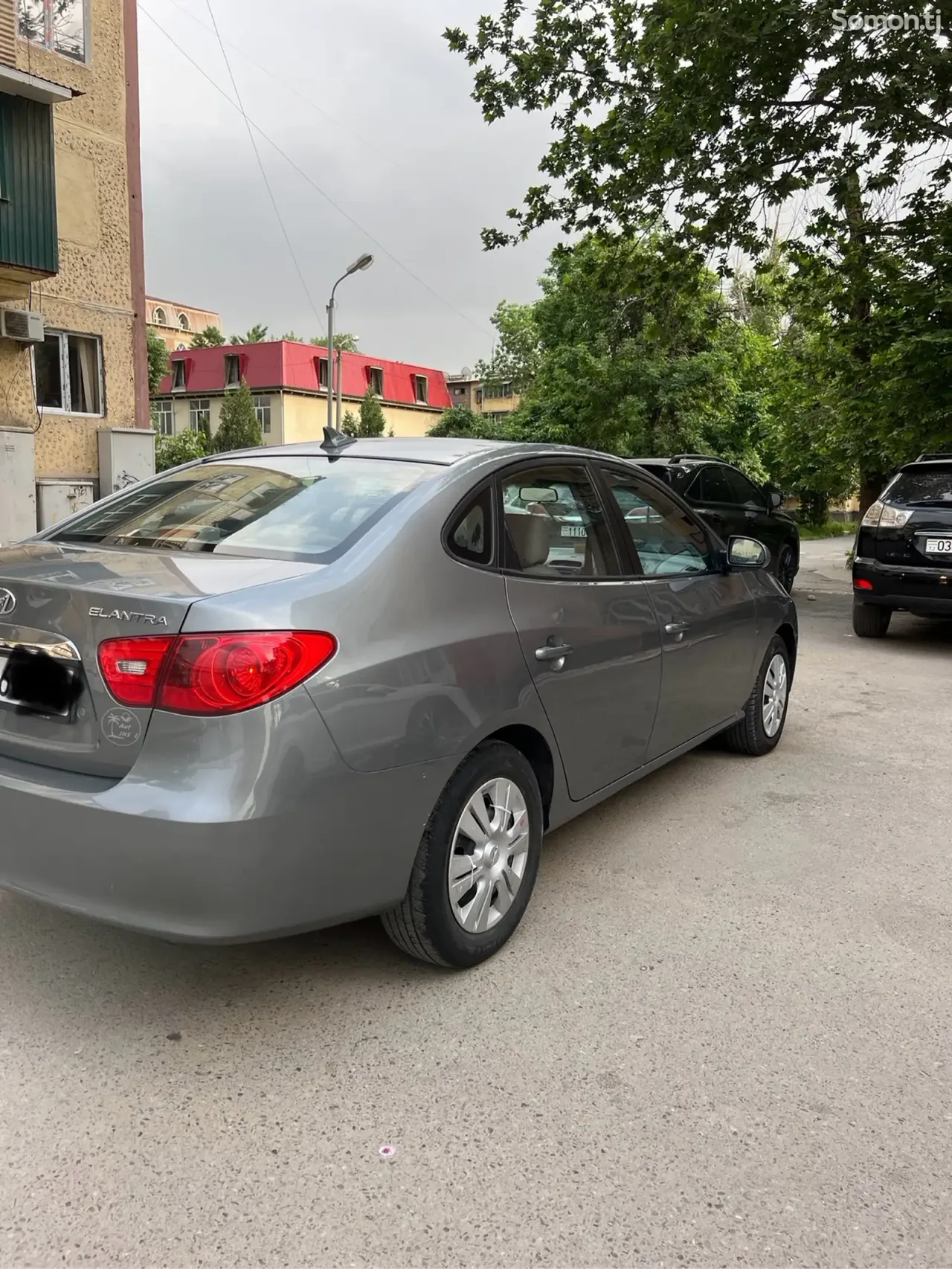 Hyundai Elantra 2010 · 1.6 AT