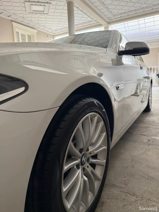 BMW 5 series 2015 · 2.0 AT