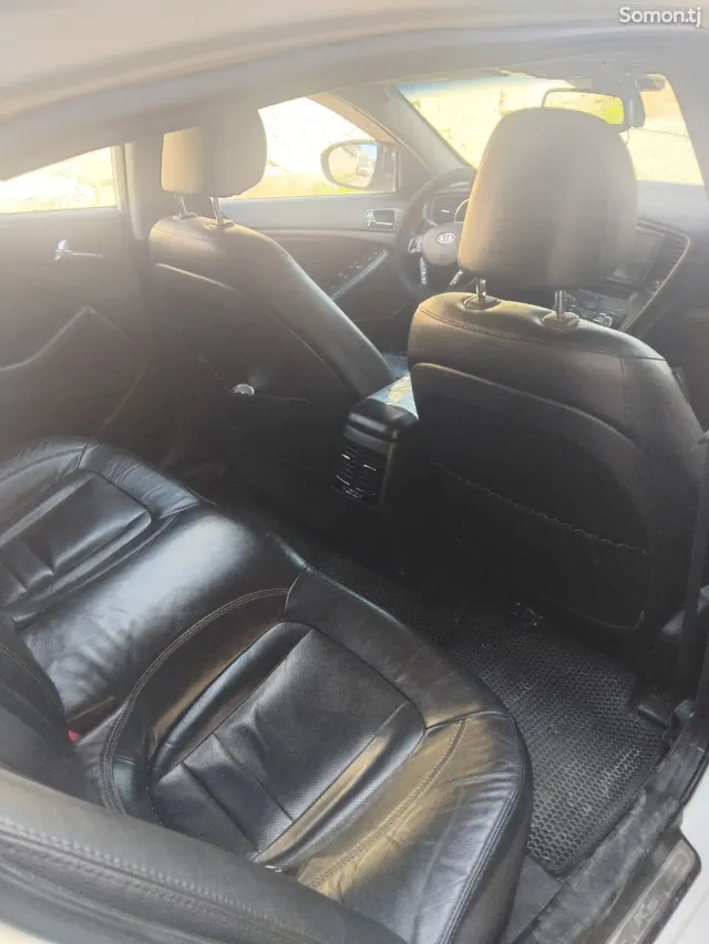 Kia K5 2012 · 2.0 AT