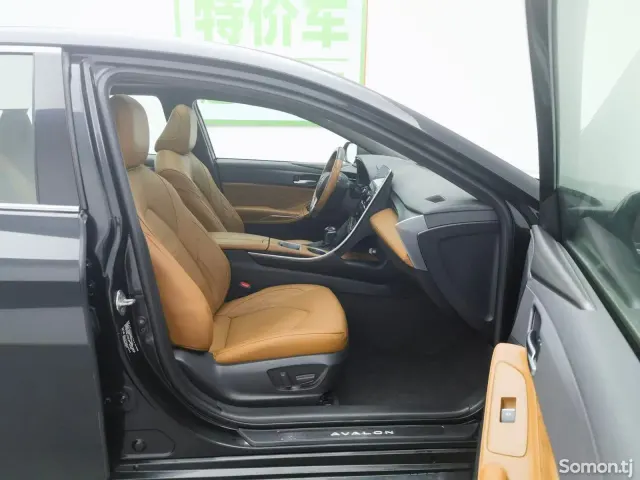 Toyota Avalon 2021 · 2.5 AT