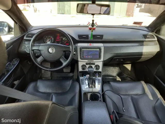 Volkswagen Passat 2006 · 1.8 AT