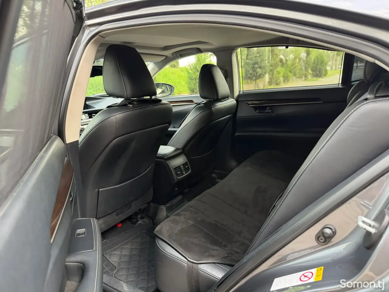 Lexus ES series 2015 · 3.0 AT