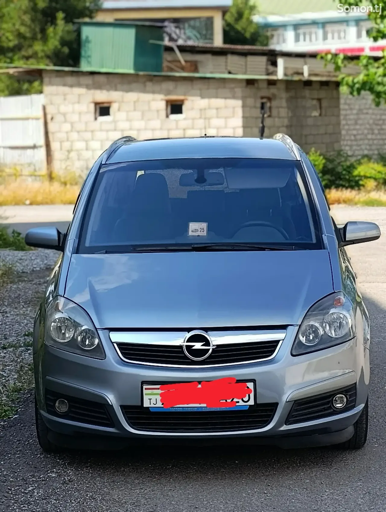 Opel Zafira 2006 · 1.9 MT
