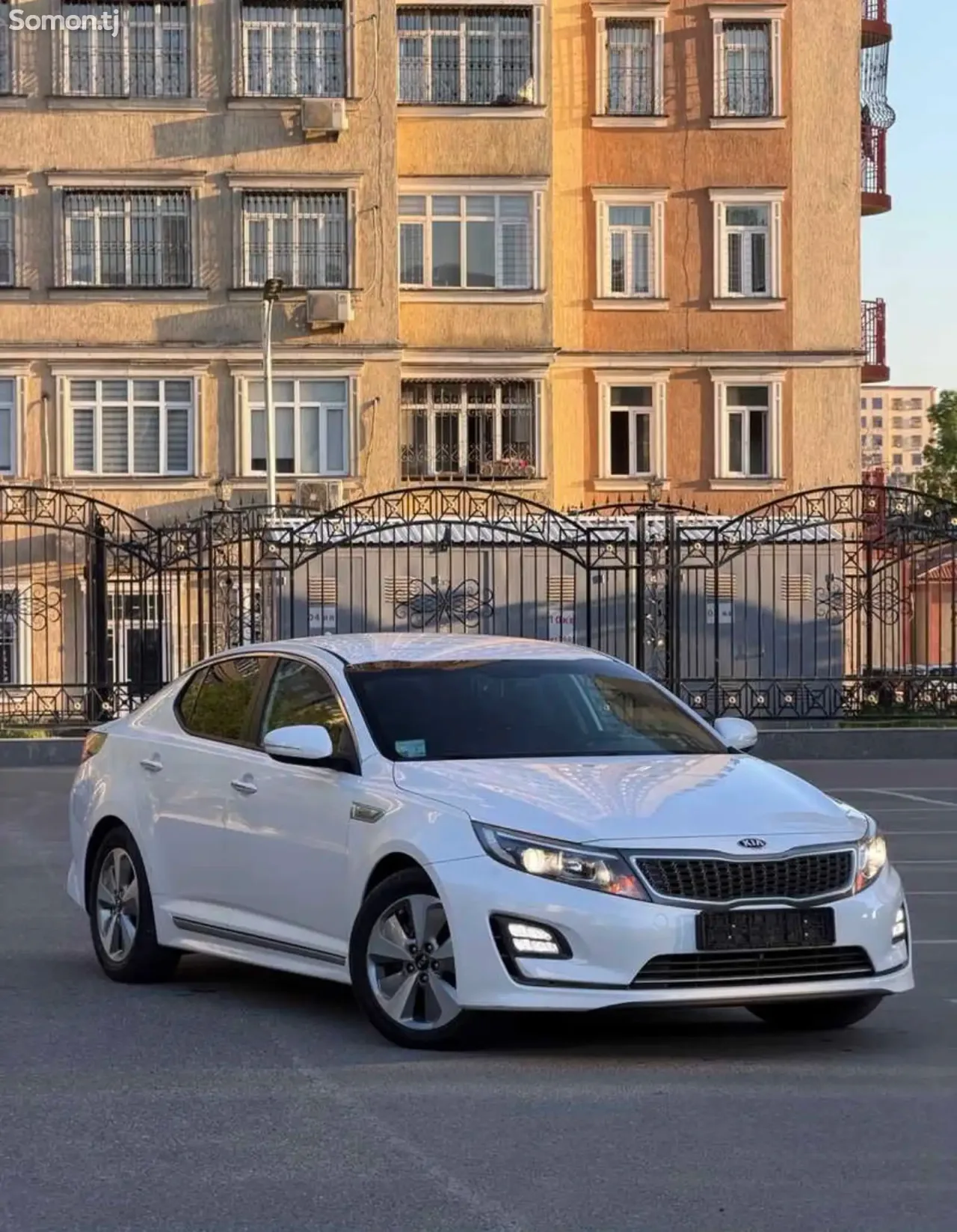 Kia K5 2015 · 2.0 AT
