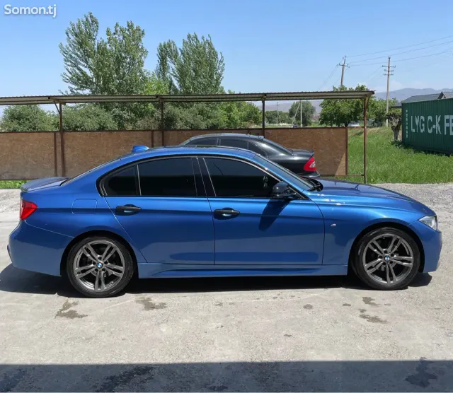 BMW 3 series 2016 · 2.0 AT