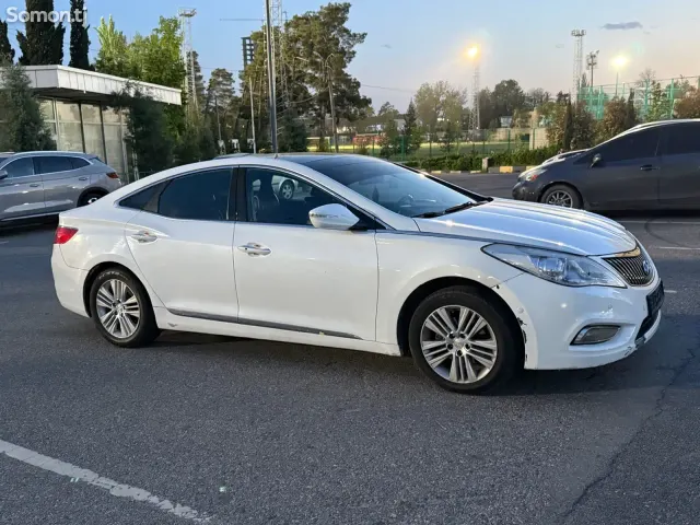 Hyundai Grandeur 2013 · 3.0 AT