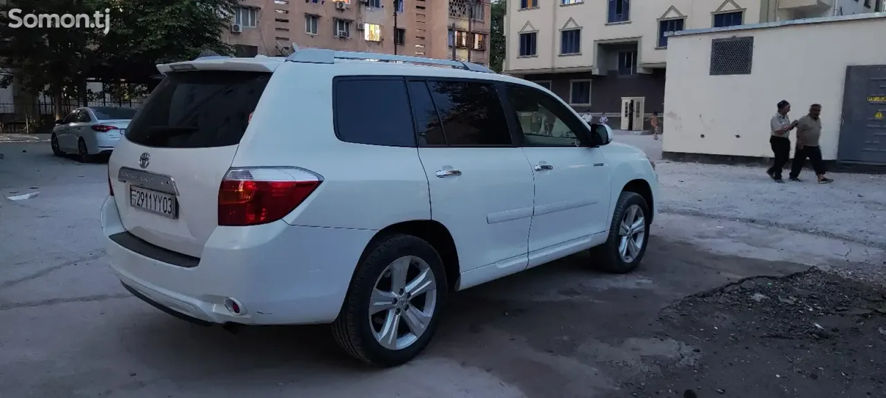 Toyota Highlander 2010 · 3.5 AT