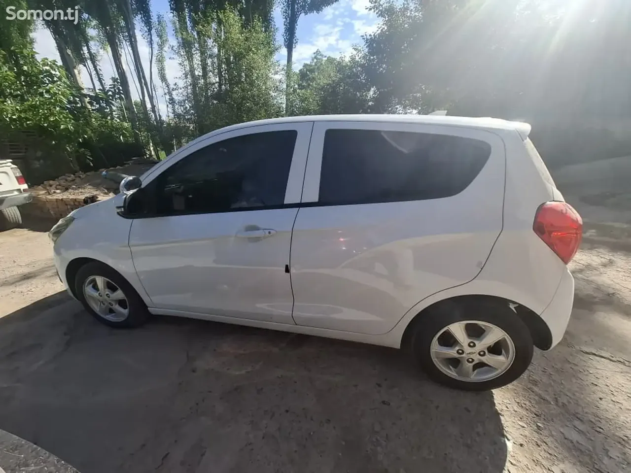 Chevrolet Spark 2016 · 1.1 AT
