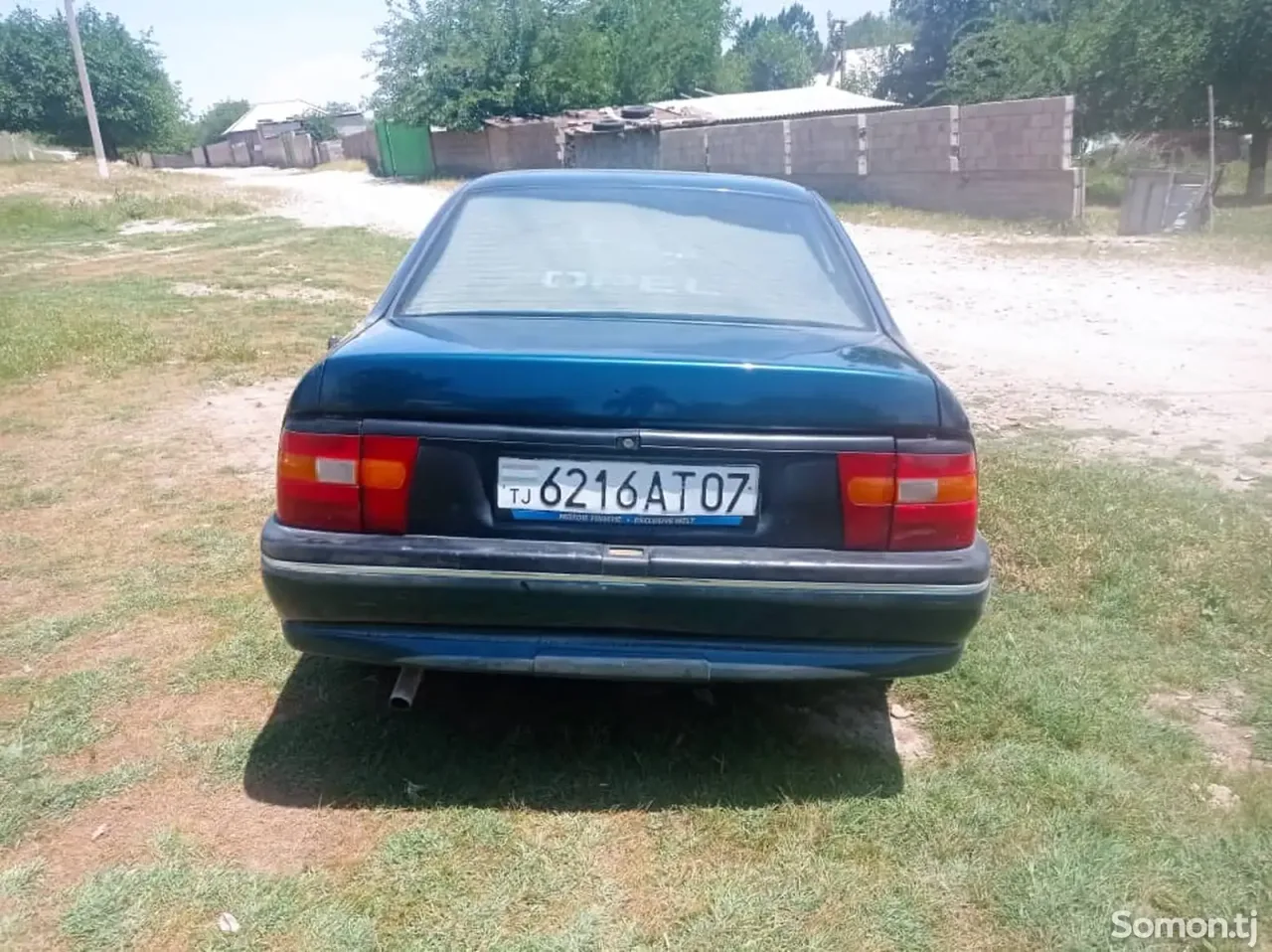 Opel Vectra A 1994 · 1.8 MT