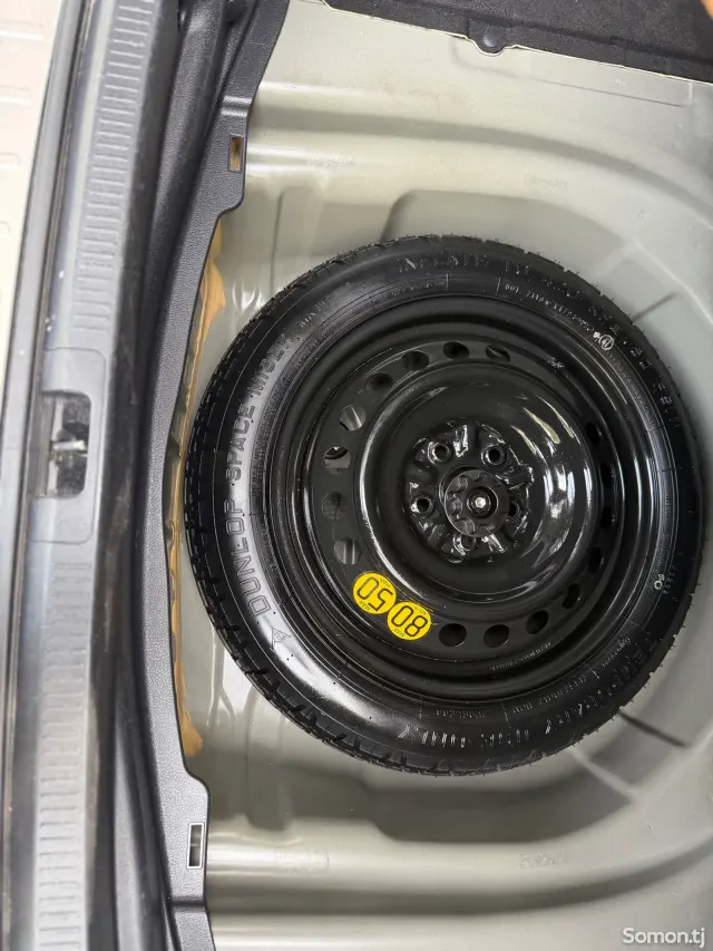 Toyota Camry 2019 · 2.5 AT