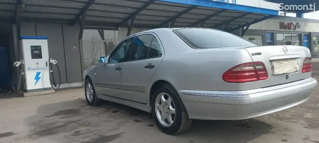 Mercedes-Benz E class 1998 · 2.3 MT