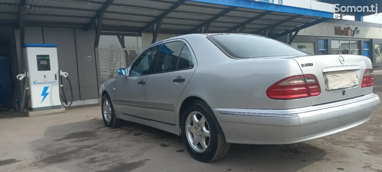 Mercedes-Benz E class 1998 · 2.3 MT