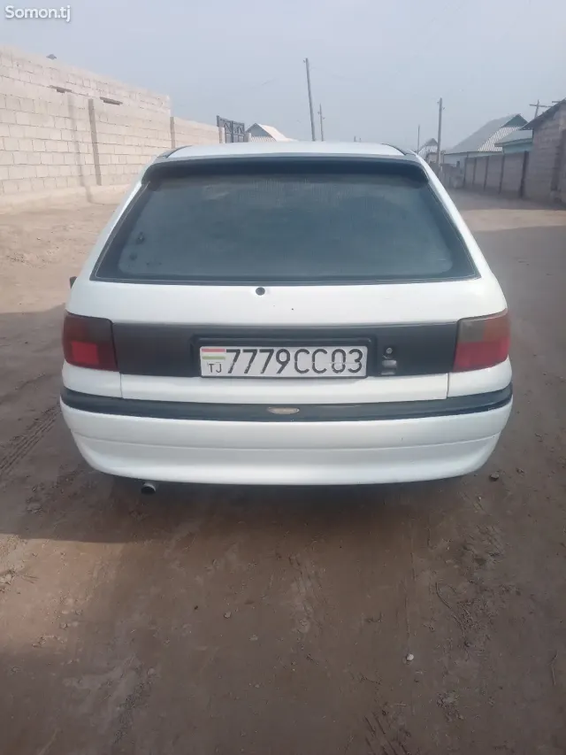 Opel Astra F 1997 · 1.6 MT