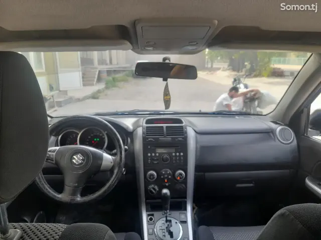 Suzuki Grand Vitara 2008 · 2.5 AT