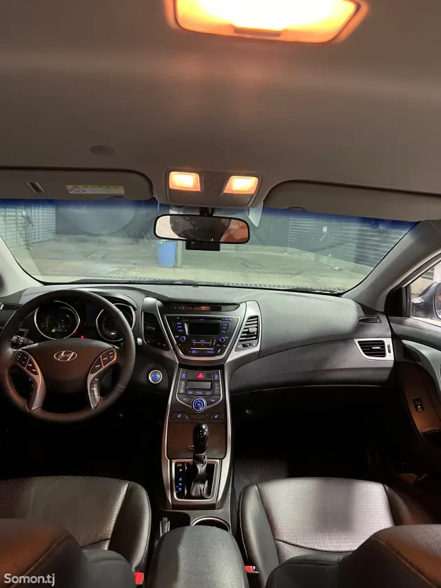 Hyundai Avante 2014 · 1.6 AT