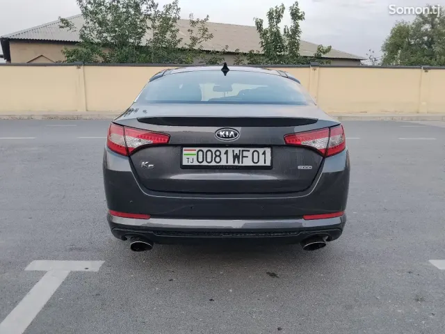 Kia K5 2011 · 2.0 AT