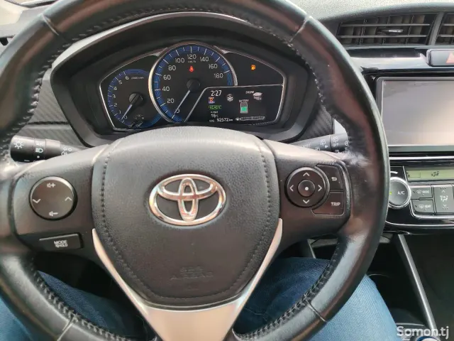 Toyota Fielder 2015 · 1.5 AT