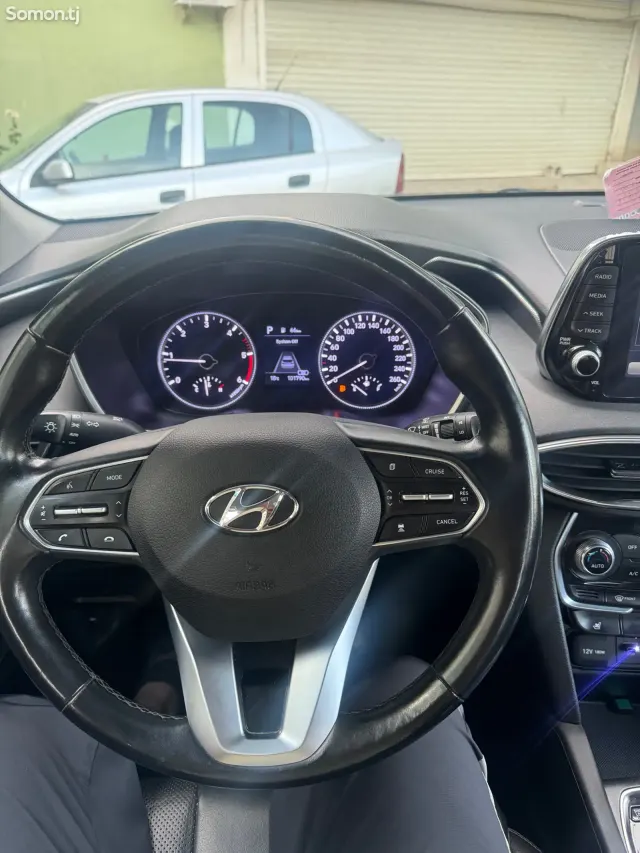 Hyundai Santa Fe 2018 · 2.0 AT