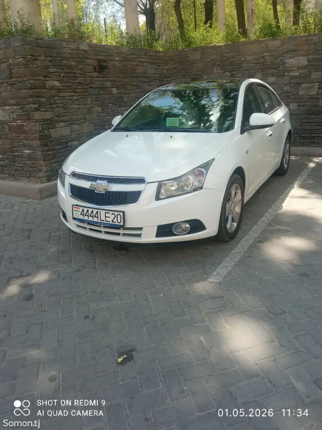 Chevrolet Cruze 2011 · 1.8 AT