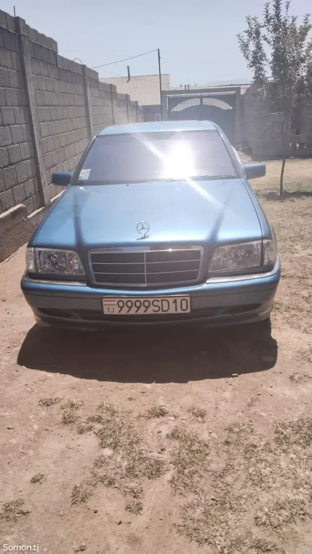 Mercedes-Benz C class 2000 · 2.0 MT