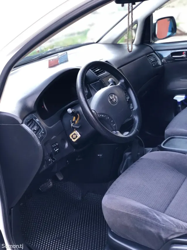 Toyota Ipsum 2006 · 2.4 AT