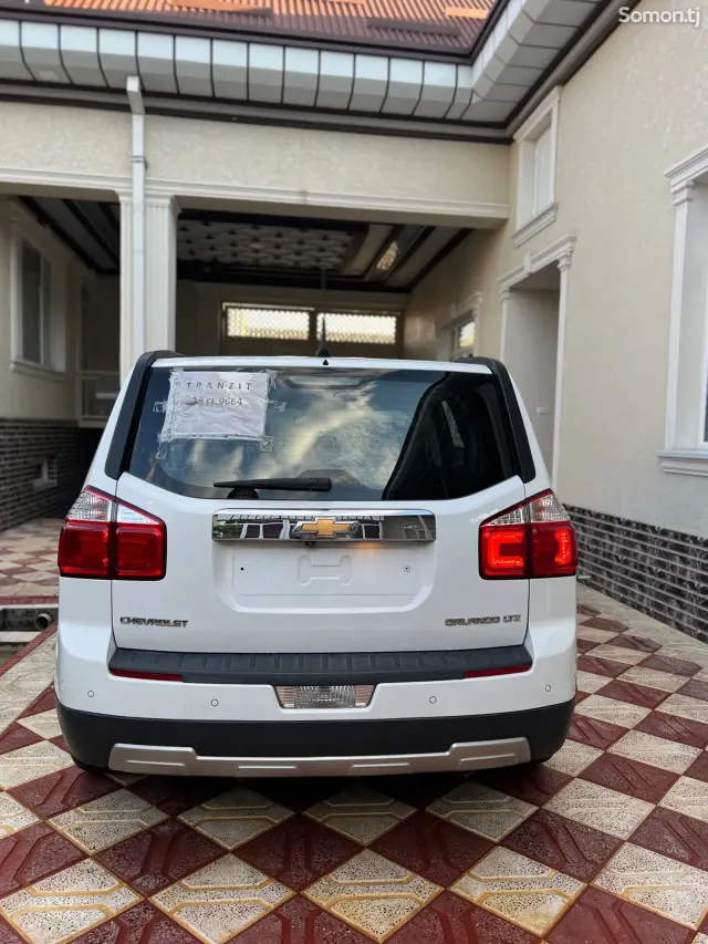 Chevrolet Orlando 2015 · 2.0 AT