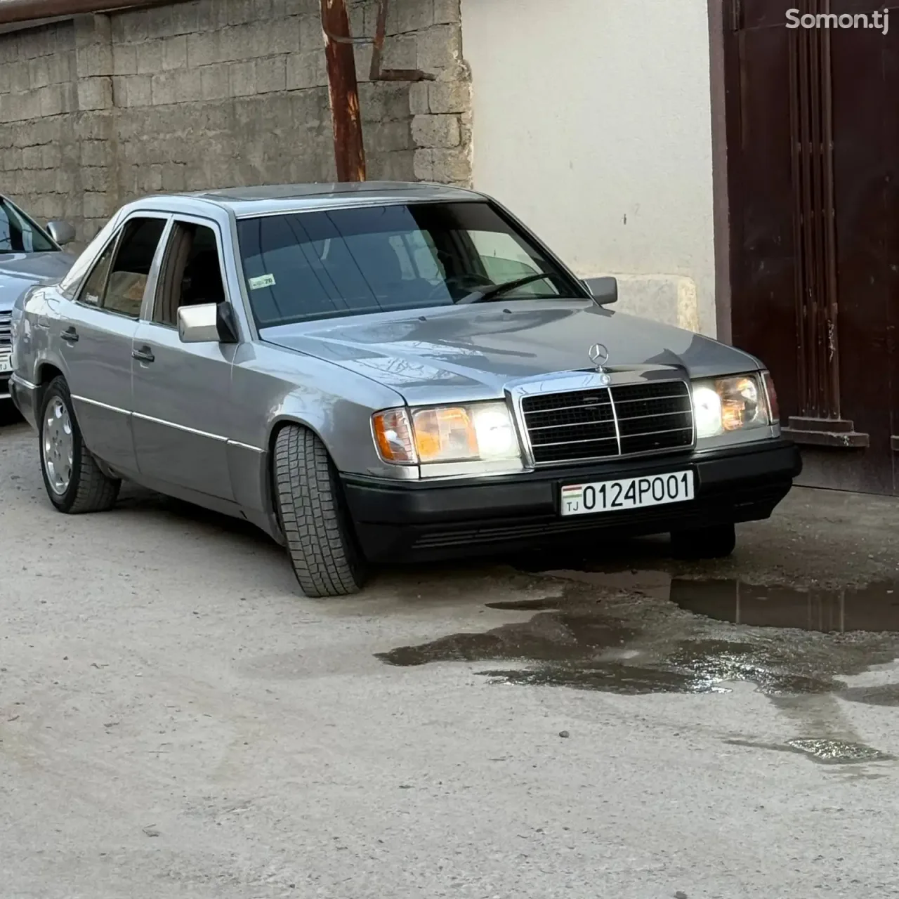 Mercedes-Benz W124 1993 · 2.0 MT
