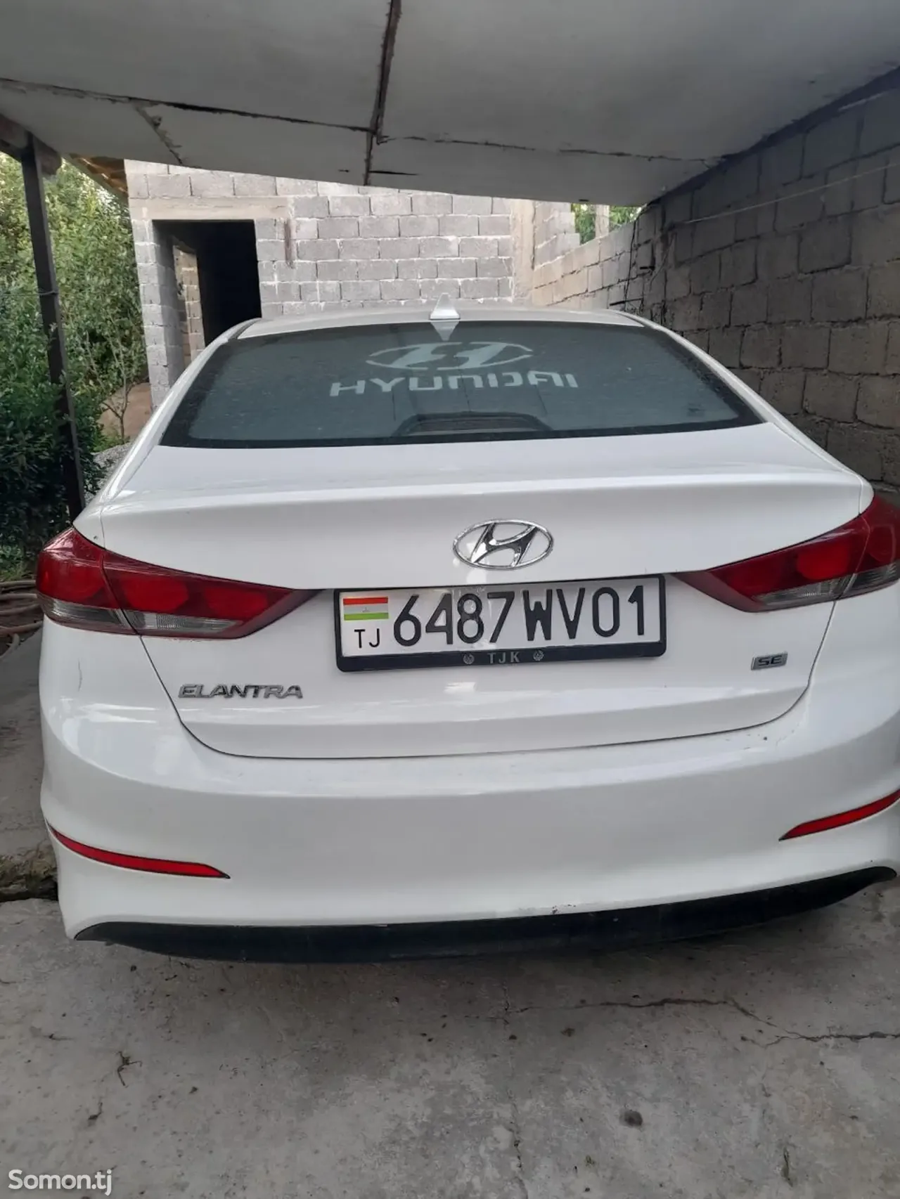 Hyundai Elantra 2017 · 2.0 AT