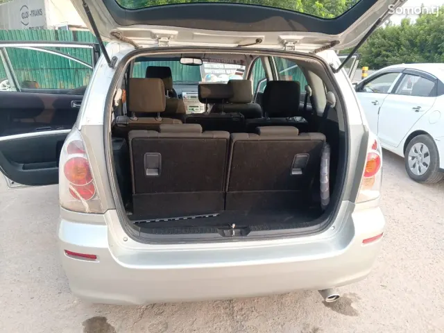 Toyota Verso 2006 · 1.8 MT