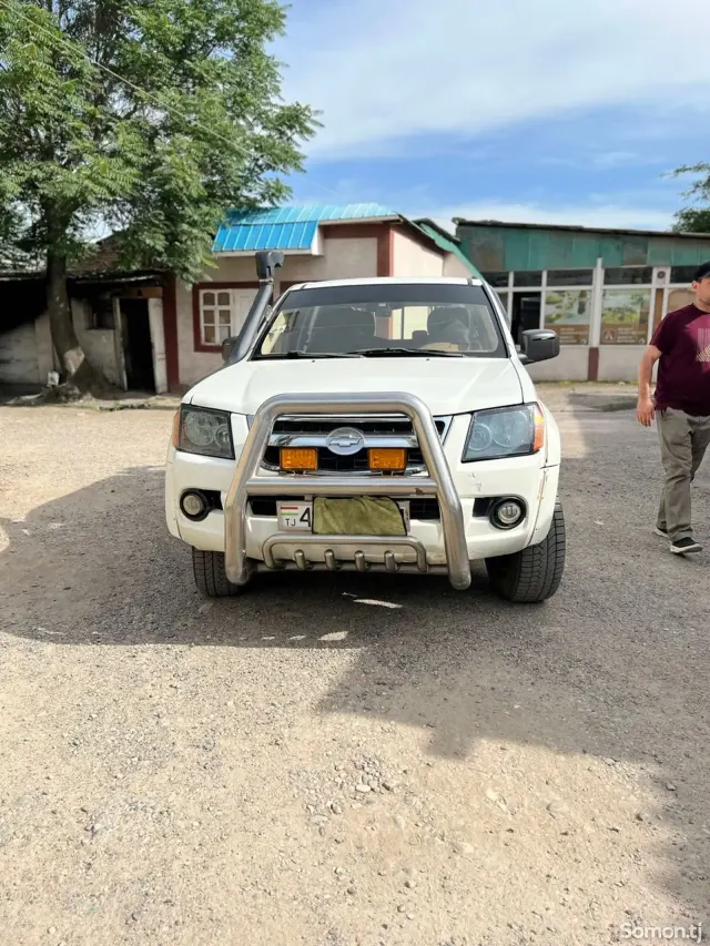 Toyota Hilux 2009 · 2.4 MT
