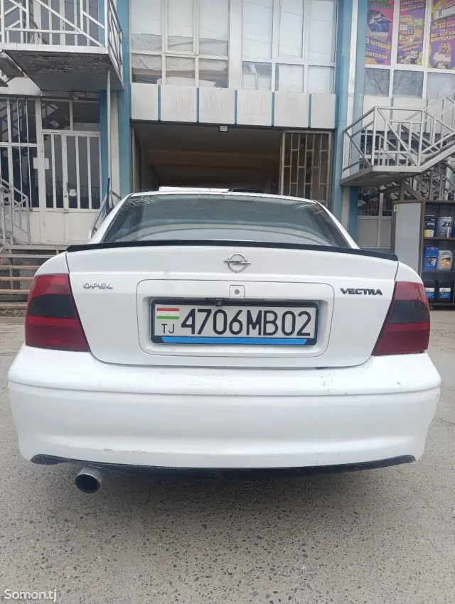 Opel Vectra B 1999 · 1.6 MT