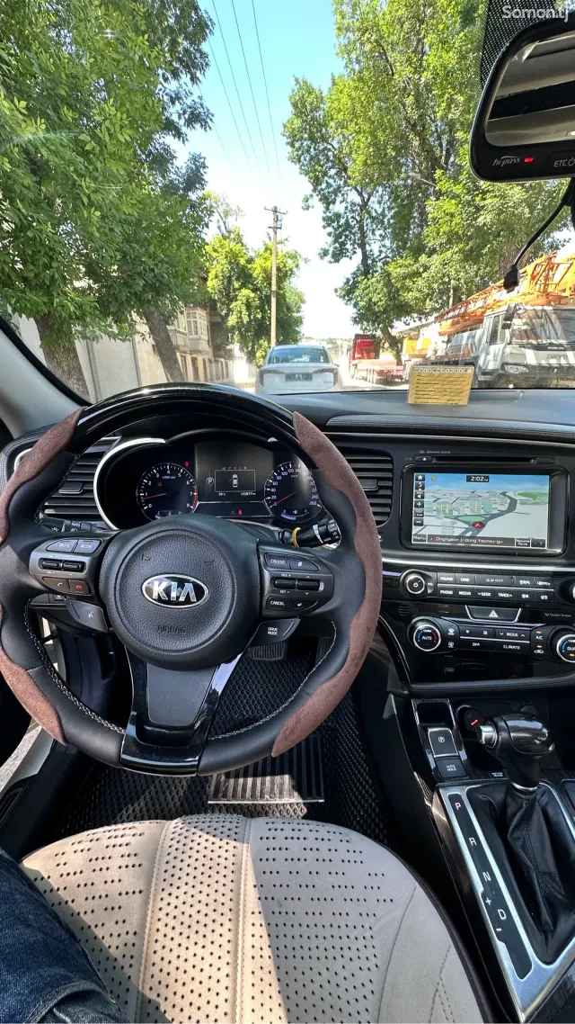 Kia K5 2014 · 2.0 AT
