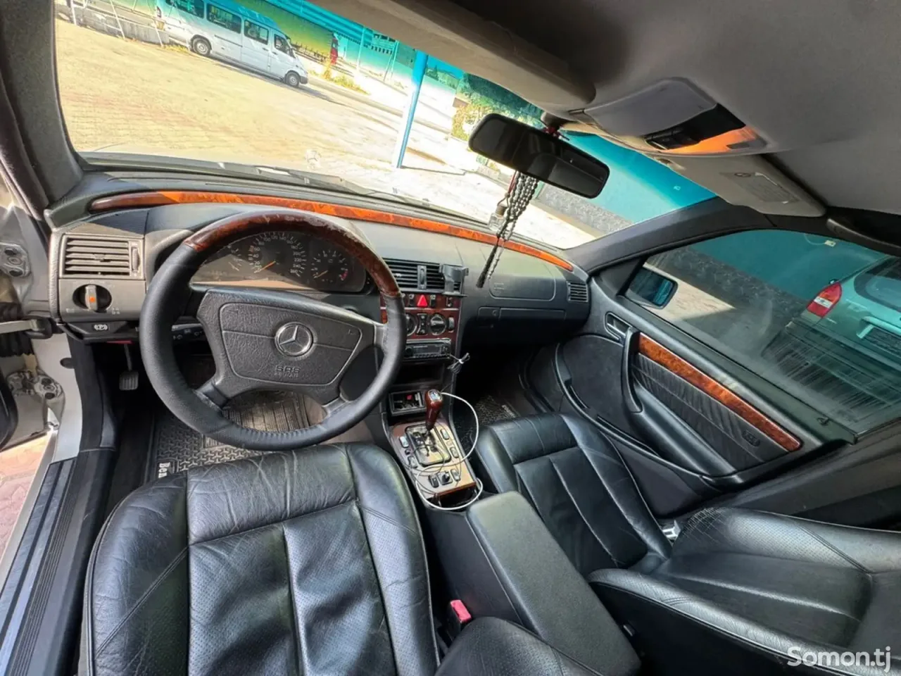 Mercedes-Benz C class 2000 · 2.8 AT
